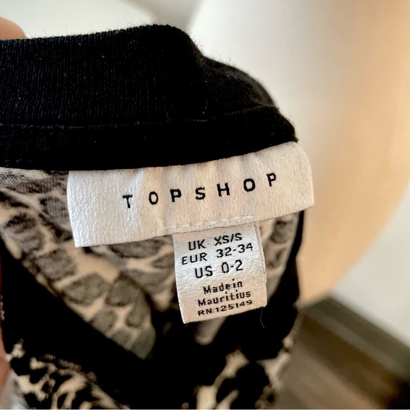 Topshop Animal Print Crop Top - Picture 8 of 8